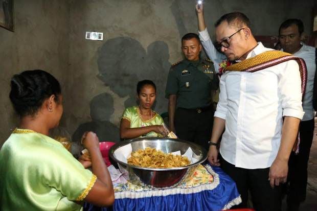 Mengharukan, Desa Kantong TKI di NTT
