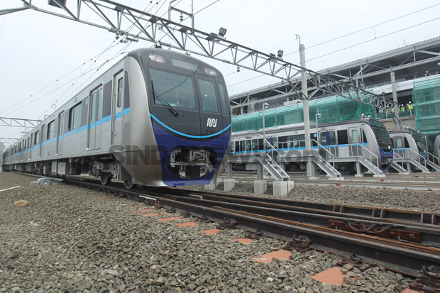 Anies-Jokowi Pastikan MRT Berfungsi, Januari Uji Coba Angkut Penumpang