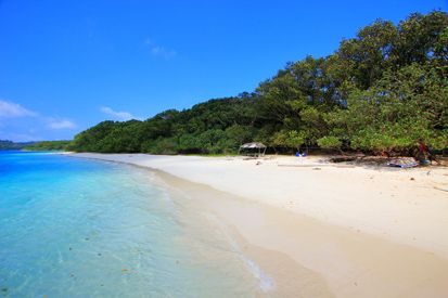 Pulau-Pulau di Indonesia Yang Jarang Terjamah Manusia