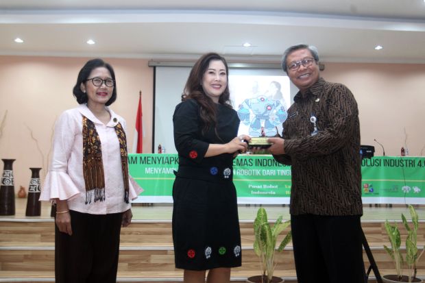 Yayasan Pendidikan Robotika Indonesia Gelar Seminar STEM