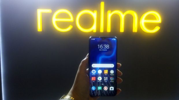 Realme Selfie Pro Resmi Hadir di Indonesia dengan Harga Rp2,5 Juta