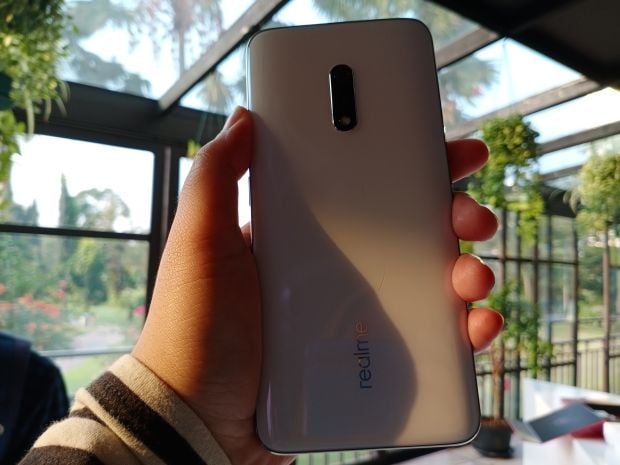 Resmi ke Indonesia, realme X Kamera Selfie Pop-up Dilego Mulai Rp3,8 Juta