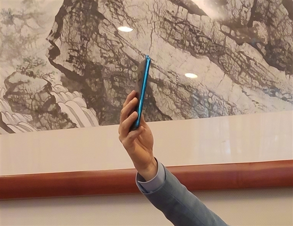 Gambar Sebenarnya dari Redmi Snapdragon 855 Muncul untuk Pertama Kali
