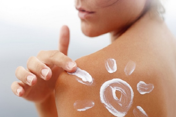 Tips Tetap Cantik Sebelum dan Sesudah Berenang