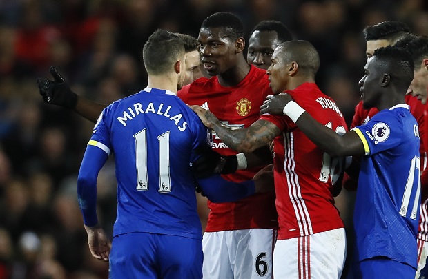 Ibrahimovic Tunda Kemenangan Everton