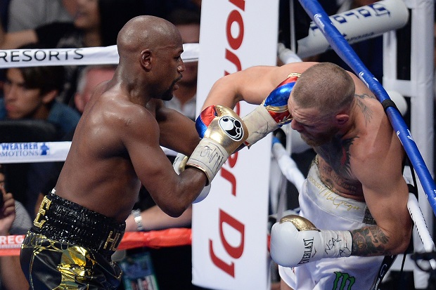 Detik-detik McGregor Sempoyongan