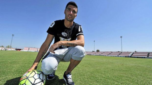 Di Tengah Pesta, Bek Liverpool Berduka atas Meninggalnya Jose Antonio Reyes