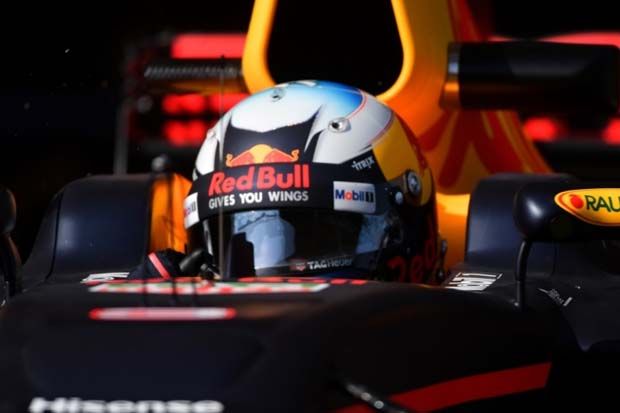 Nyentriknya Helm Pembalap di Ajang Formula 1 2017