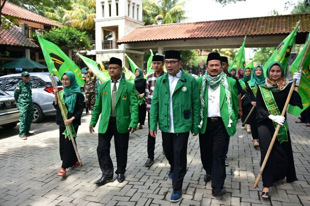 Sukses Arsiteki Banyak Masjid, Kang Emil Disebut Pemimpin Idaman