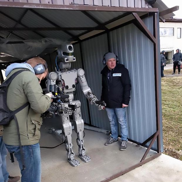 Rusia Produksi Robot Tempur Melebihi Terminator
