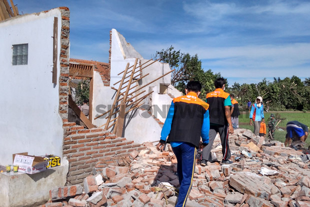 Diterjang Puting Beliung, Puluhan Rumah di Pemalang Roboh