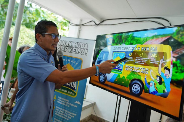 Sandiaga Uno Resmikan Rumah Siap Kerja untuk Atasi Pengangguran
