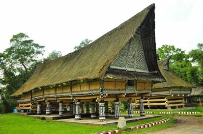 10 Rumah Adat Terpopuler di Indonesia