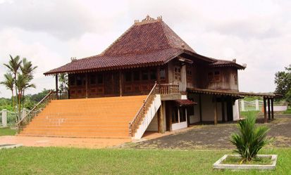 10 Rumah Adat Terpopuler di Indonesia