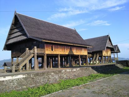 10 Rumah Adat Terpopuler di Indonesia