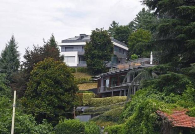Boyong Pacar dan Anak, Ronaldo Tempati Dua Villa Modern di Turin