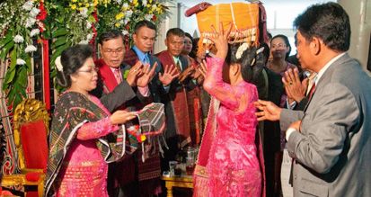 Tradisi Pernikahan Unik di Indonesia