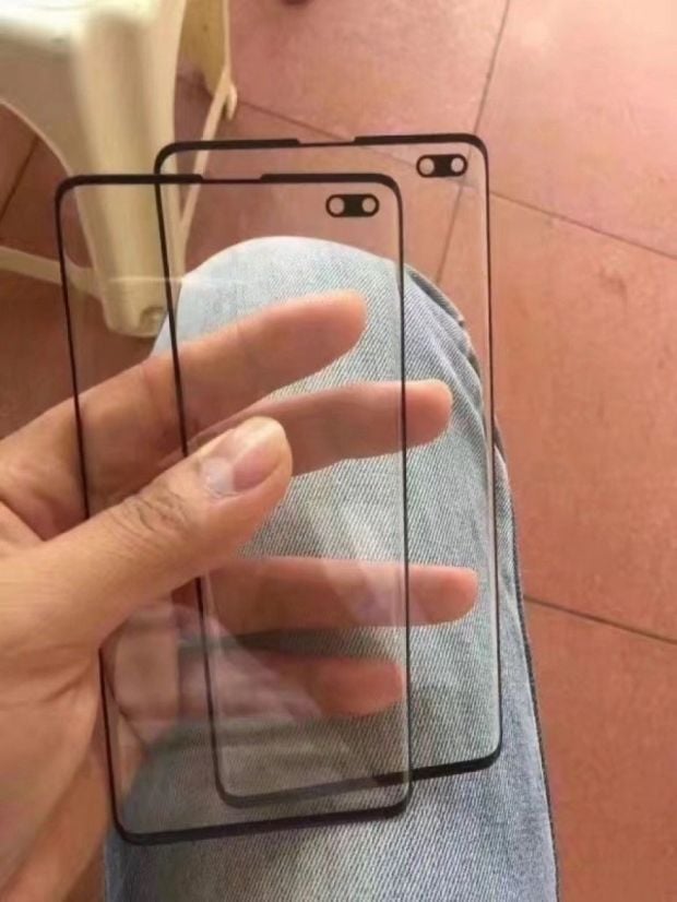 Bocoran Pelindung Layar Galaxy S10 Plus Pertegas Dual Selfie di Lubang