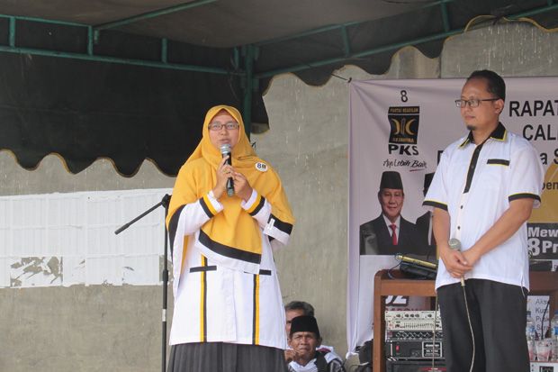 Kegiatan Caleg DPR RI Femina Borualogo Dihadiri Ribuan Warga Madina