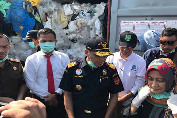 Batam Kembalikan 7 Kontainer Limbah ke Hong Kong dan Prancis