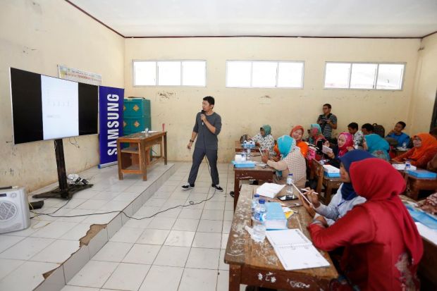 Samsung Berikan Fasilitas Teknologi di SDN Sukasari 01 Rumpin