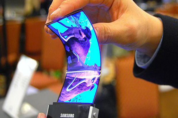 Dianugerahi Desain Radikal, Samsung Perlihatkan Smartphone Gulung dan Lipat
