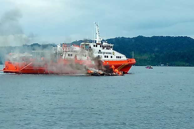 Speed Boat Milik Pol Air Polres Raja Ampat Terbakar di Perairan Waisai