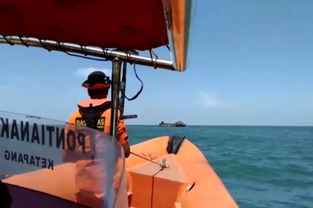 Kapal Tunda Tenggelam di Perairan Pesaguan Kalbar, 4 ABK Hilang