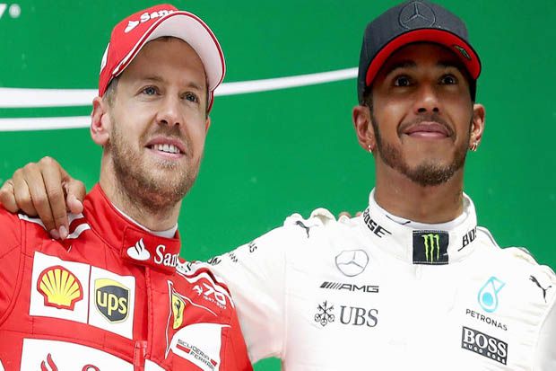 Sebastian Vettel (kiri) bersama Lewis Hamilton di F1 2017. (Foto-skysports)