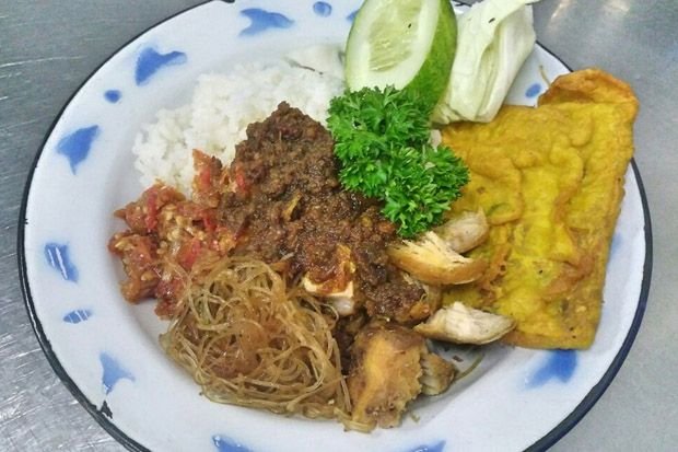Sego Gajul, Nikmatnya Serasa Ditendang