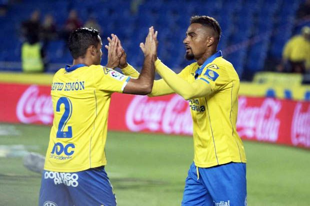 Selebrasi Kevin Prince Boateng (kanan) usai menjebol gawang Villarreal. (Foto-Marca.es)