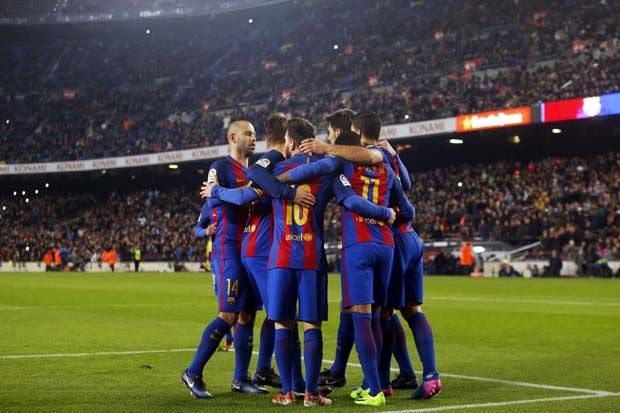Selebrasi pemain Barcelona usai menjebol gawang Real Sociedad pada leg II perempat final Copa del Rey 2016-17. (Foto-Marca.es)