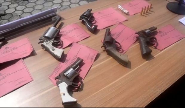 Polisi Sita 12 Senpi dari 4 Tersangka 1 Diantaranya Eks Oknum TNI