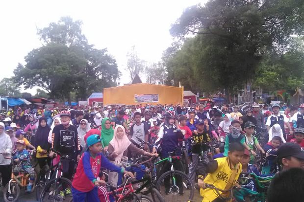 Sepeda Nusantara Etape Tanggo Raja Tebo Kental Wisata Religi