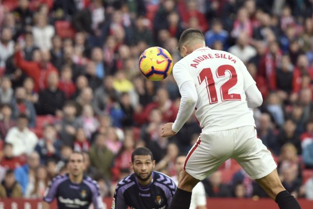 Ini Kata Pelatih Sevilla Setelah Salip Barcelona