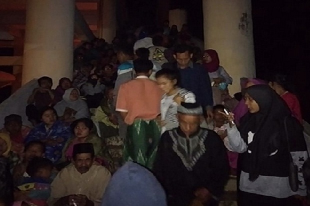 Khawatir Tsunami, Warga Pantai Binuangeun Lebak Lari ke Shelter