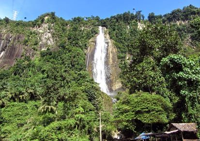 10 Air Terjun Populer di Indonesia