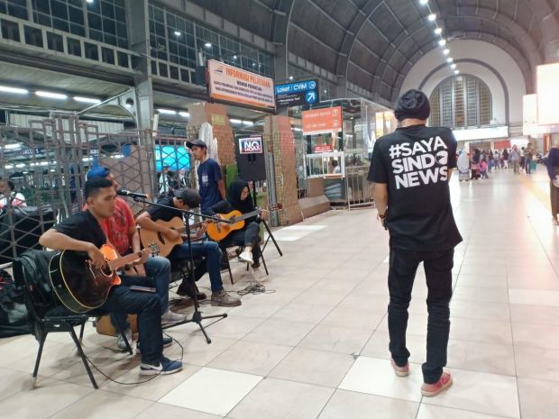 Penumpang KRL Berharap SINDO Music Corner Digelar Setiap Akhir Pekan