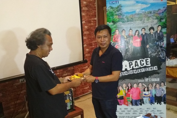 Tayang Perdana, Ini Keseruan Nobar Sinetron APACE Bersama Warga Bogor