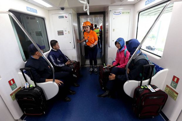 Skytrain Bikin Kagum Penumpang di Bandara Soetta