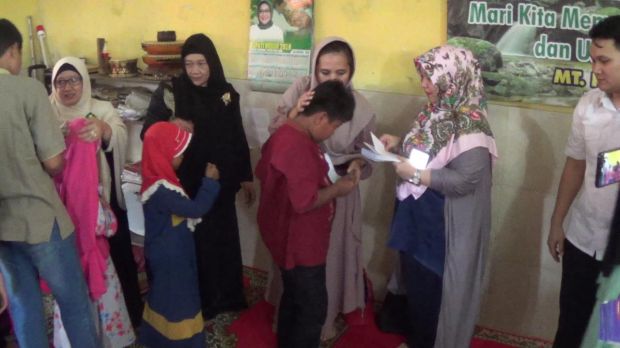 Usai Senam Bersama, Kartini Perindo Santuni Puluhan Anak Yatim di Bogor