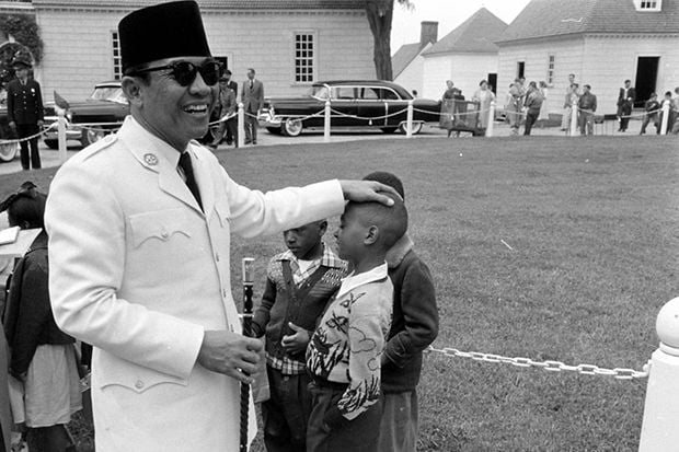 Kekhasan Gaya Busana 7 Presiden Indonesia