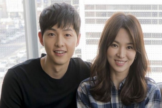 15 Foto Romantis Song Joong Ki dan Song Hye Kyo