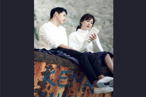 15 Foto Romantis Song Joong Ki dan Song Hye Kyo