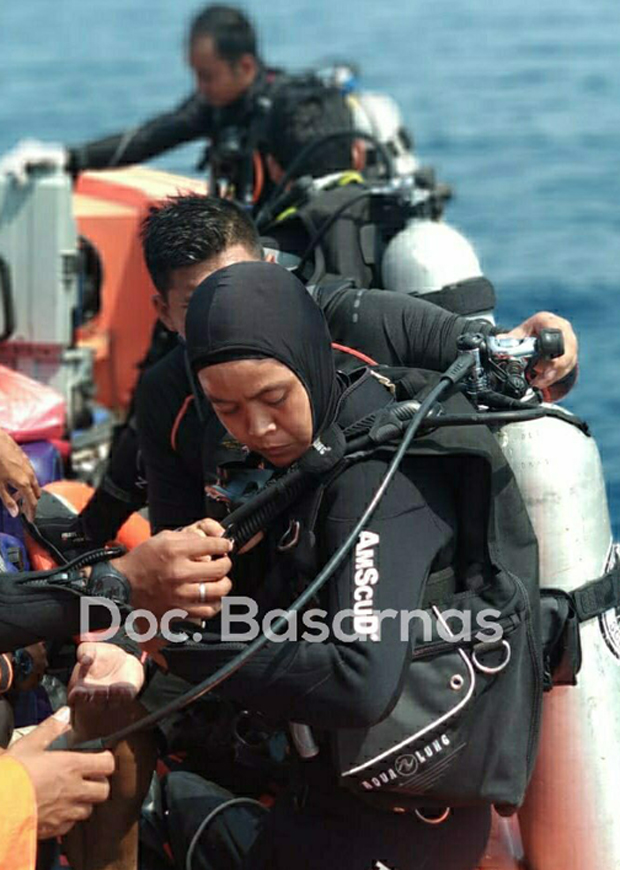 Ini Sosok Srikandi Penyelam yang Turut Mencari Pesawat Lion Air JT-610