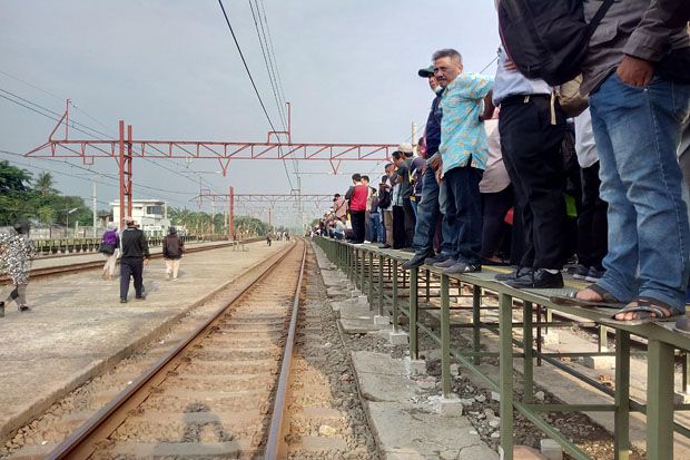 Penampakan Stasiun Tambun yang Tidak Nyaman untuk penumpang