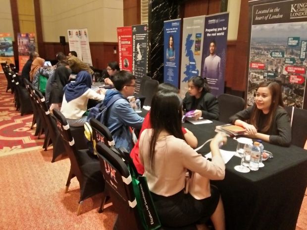 Mau Kuliah di Luar Negeri? Aplikasi Ini Cocok Dijadikan Konsultan Digital