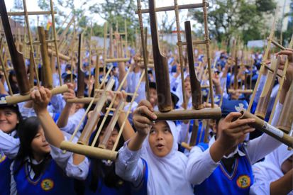 Ini Dia, 10 Bahasa Daerah dengan Penutur Terbanyak di Indonesia