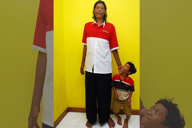 10 Manusia Paling Tinggi di Dunia, Siapa Saja Mereka?