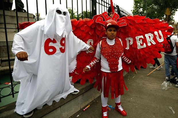 Bantu Peru ke Piala Dunia, Ribuan Suporter Serbu Argentina